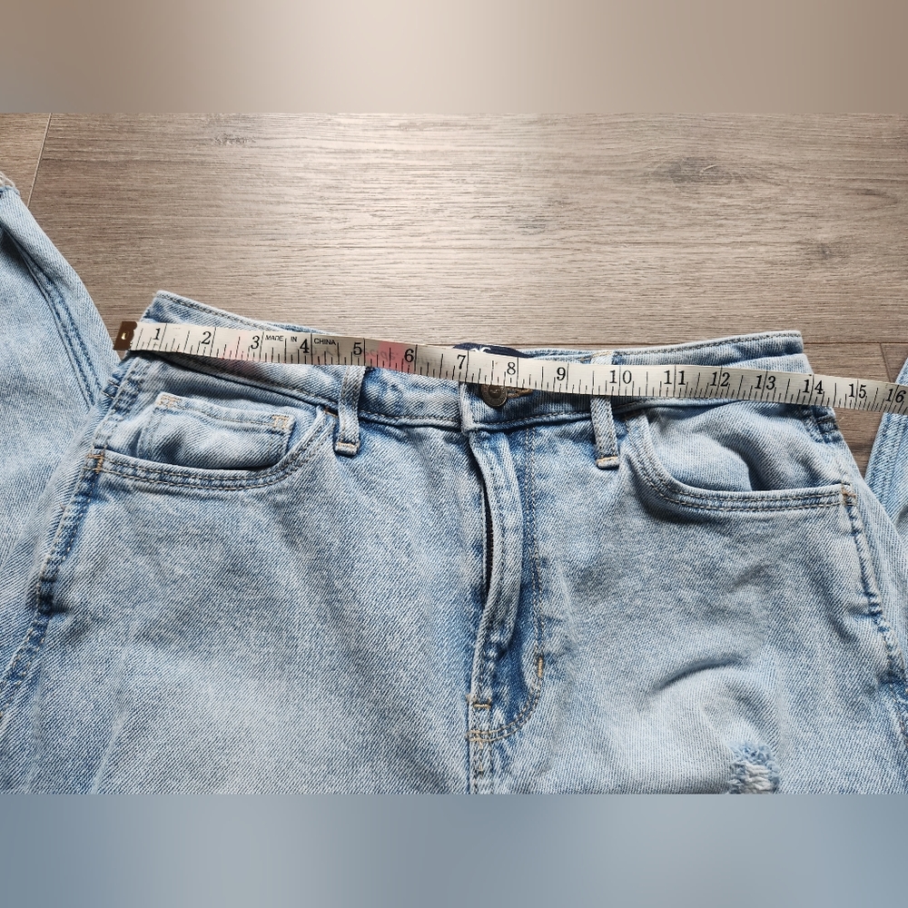 Hollister Ultra High Rise Mom jeans size7R w28 L27 - Picture 8 of 10